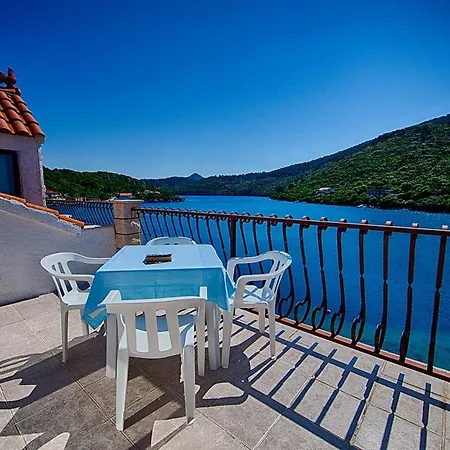 Malo - One-bedroom With Two Balconies And Sea View - Attic 2 * Lastovo